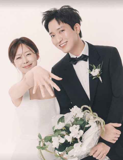 가수 조형우와 예비신부/조형우 인스타그램