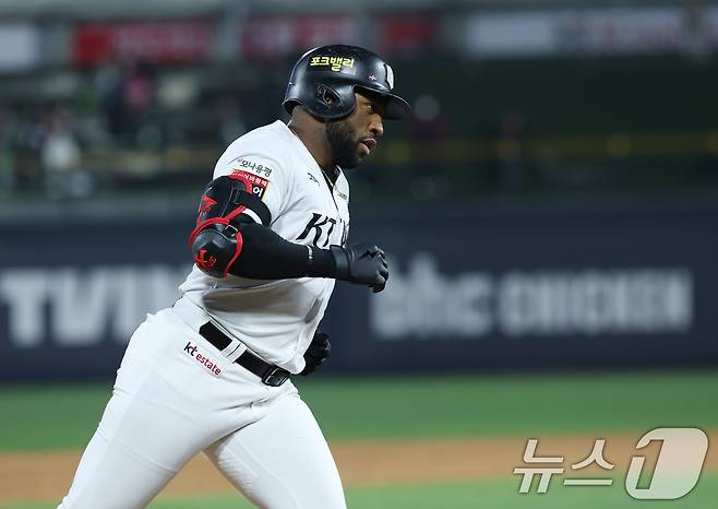 KT 위즈 외국인 타자 멜 로하스 주니어. 2025.4.2/뉴스1 ⓒ News1 김영운 기자