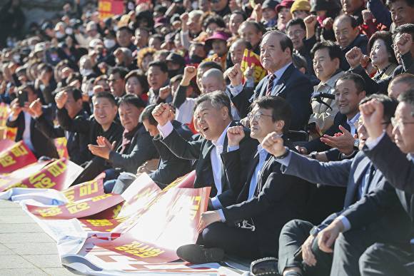 ▲2023년 11월 7일 국회의사당 앞에서 진행된 새만금예산 완전복원 촉구 전북도민 궐기대회 모습 ⓒ새만금 전북인 비상대책회의