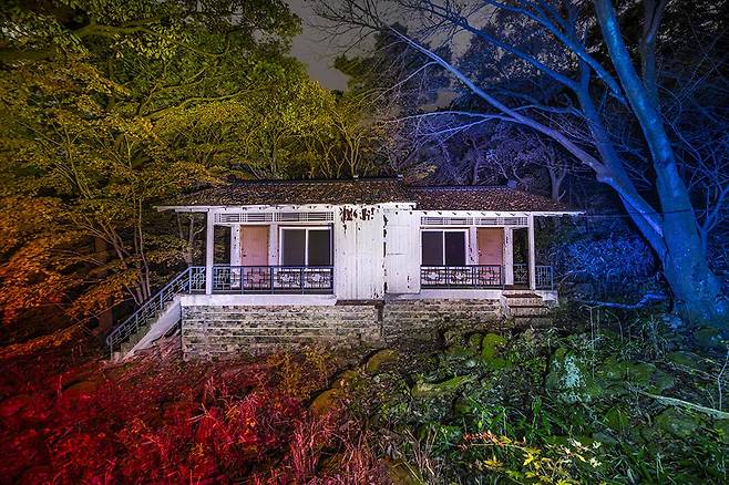 이세현 ‘푸른 낯 붉은 밤_구 무등산 관광호텔#01’