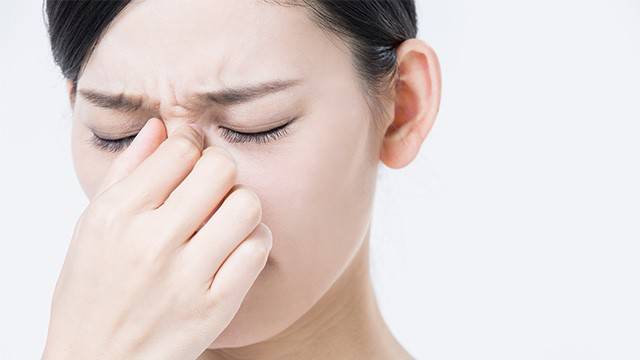 비중격만곡증은 만성적인 코막힘을 유발한다|출처: 클립아트코리아