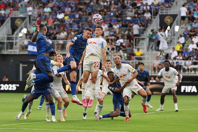 알 힐랄과 잘츠부르크의 경기 모습. AFP연합뉴스