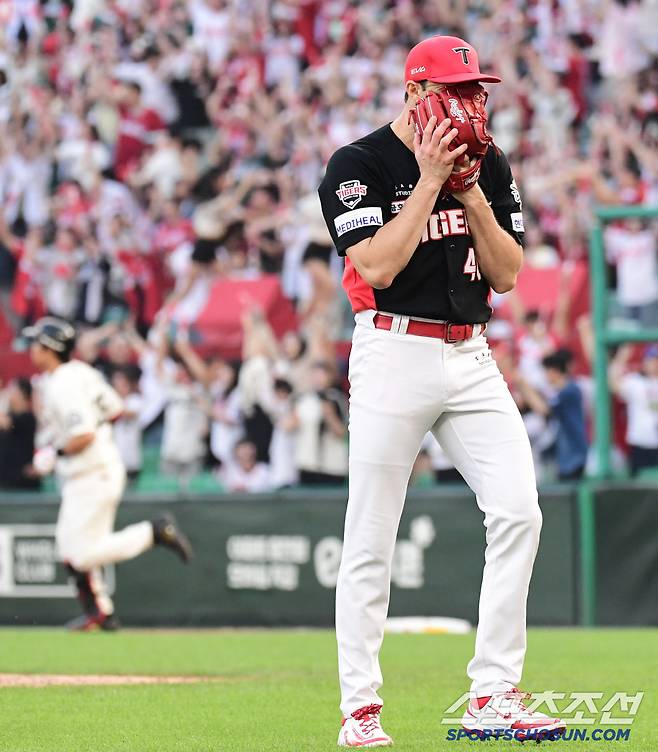 22일 인천 SSG랜더스필드에서 열린 SSG와 KIA의 경기. 7회말 SSG 한유섬이 KIA 네일을 상대로 역전 3점 홈런을 날렸다. 분을 참지 못하고 있는 네일. 인천=송정헌 기자songs@sportschosun.com/2025.06.22/