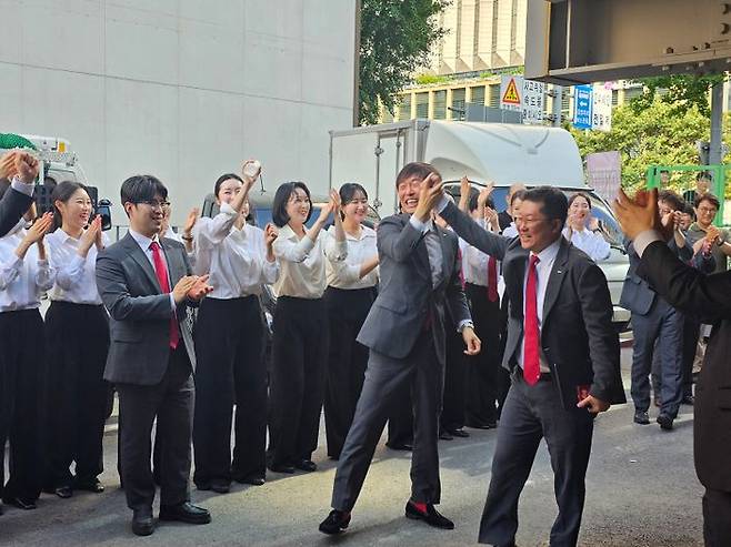 HDC현대산업개발이 22일 ‘용산구 정비창 전면1구역 재개발사업 시공사 선정총회’에서 시공사로 최종 선정됐다. ⓒ HDC현대산업개발