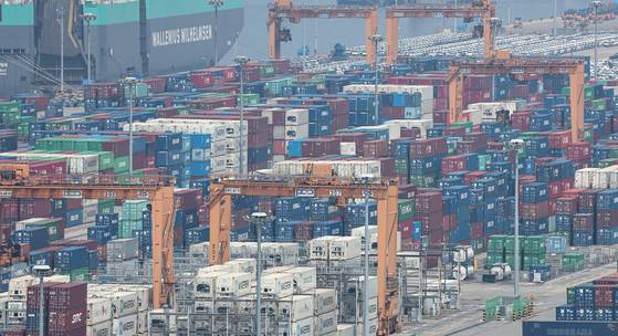 지난 1일 경기 평택항의 모습. 뉴스1