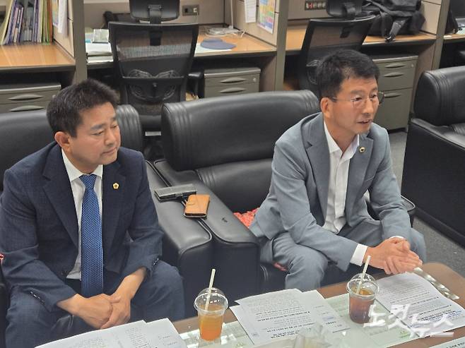 전북특별자치도의회 윤수봉(완주1), 권요안(완주2) 의원 자료사진. 남승현 기자