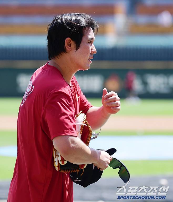 22일 인천 SSG랜더스필드에서 열리는 SSG와 KIA의 경기. 회복 훈련을 하고 있는 SSG 최정. 인천=송정헌 기자songs@sportschosun.com/2025.06.22/