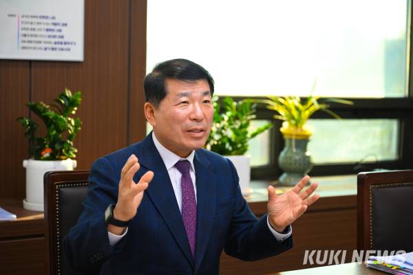 백경현 구리시장이 향후 20년 구리시의 미래상과 발전 방향을 설명하고 있다. 구리시 제공