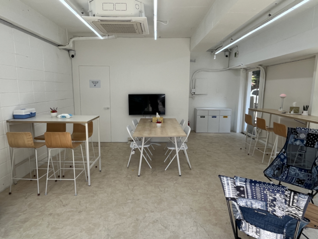 서울 강남구가 도산대로에 조성한 이동노동자 쉼터 논현점 내부. 강남구청 제공