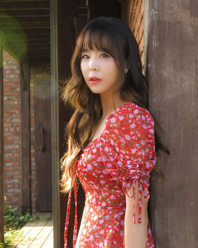 그룹 코요태의 멤버 신지. 사진 KYT엔터테인먼트, 제이지스타