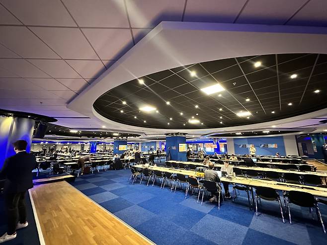 정상회의장 내 프레스센터 (헤이그=연합뉴스) 정빛나 특파원 = 북대서양조약기구(NATO·나토) 정상회의 개막을 하루 앞둔 23일(현지시간) 네덜란드 헤이그의 정상회의장 인근에 마련된 프레스센터. 2025.6.23 shine@yna.co.kr