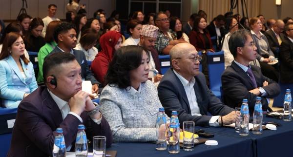 포럼 관중들 모습.