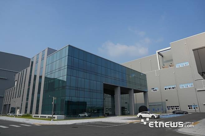 엘앤에프 대구 구지 3공장 전경