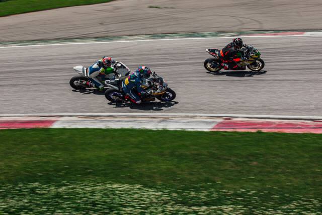 ▲ 지난 22일 인제스피디움에서 열린 ‘2025 인제 바이크 마스터즈 시리즈’ 2라운드가 성공리에 마무리됐다. 인제스피디움 제공