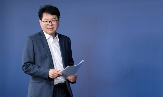 입장하는 이한주 국정기획위원장. 연합뉴스