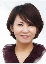 책 '세일즈 리허설의 모든 것' 저자 지윤정 작가.