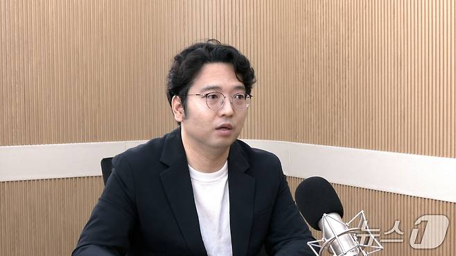 김덕일 고려대 중동·이슬람센터 연구위원이 26일 뉴스1TV '팩트앤뷰'에 출연해 질문에 답하고 있다.