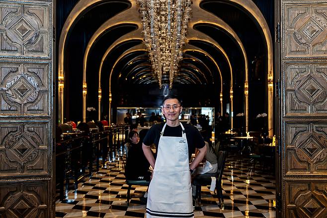 지난 13일 인천 아트파라디소에서 협업 진행한 강민구 셰프 / 사진=파라다이스시티