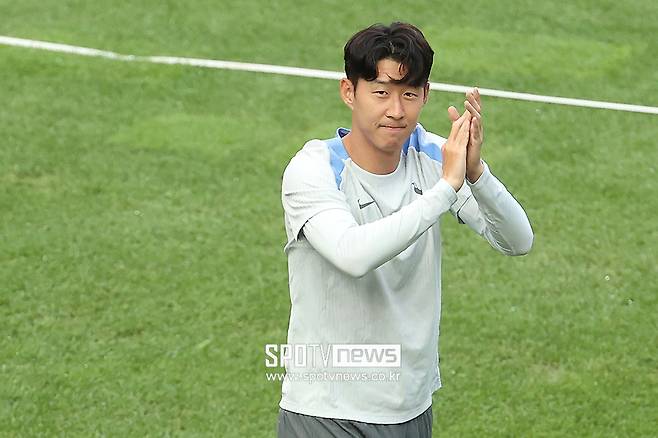 ▲ 손흥민을 원하는 곳이 많다. 가장 먼저 오일머니가 움직인다. 알 아흘리와 알 나스르, 알 카사디아로 이들은 3,400만 파운드(약 630억 원)의 이적료를 제시할 것으로 전망된다. ⓒ곽혜미 기자