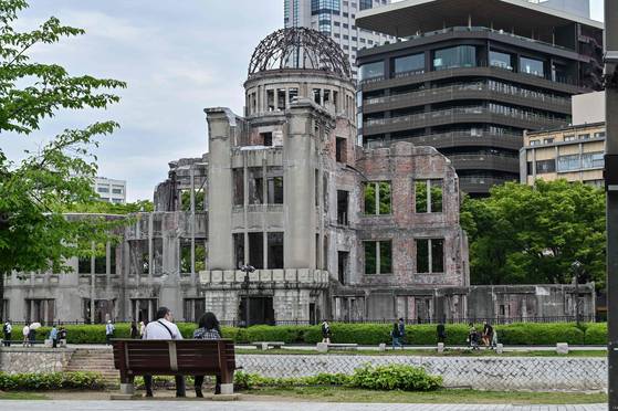 80년 전 원폭 피해 상흔을 그대로 간직하고 있는 히로시마.AFP=연합뉴스, 무단 전재-재배포, AI 학습 및 활용 금지〉