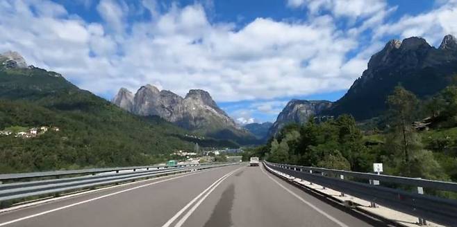 이탈리아 벨루노에서 독일 브레머하펜으로 가는 길. 사진=김태원(tan)