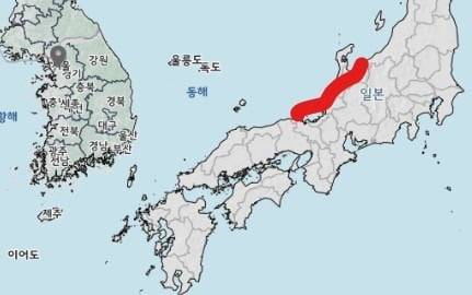 빨간선이 효고현(좌측 끝)에서 도야마현(우측 끝)까지임. /사진=연합뉴스