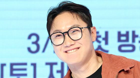 여행 유튜버 빠니보틀(본명 박재한)이 ‘월수입 200억설’에 대해 유쾌하게 반응했다. 뉴스1