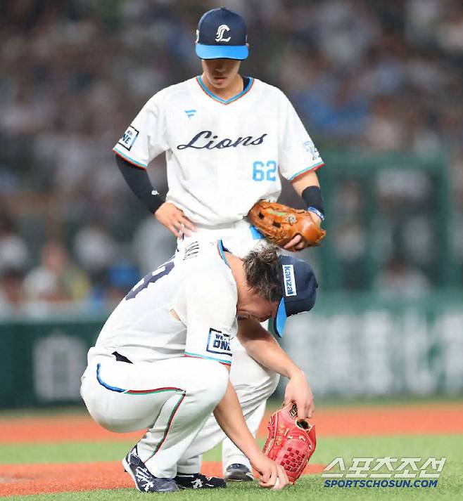 세이부 에이스 이마이가 27일 니혼햄전 4회 2사후 갑자기 이상 증세를 호소했다. 고온다습한 베루나돔 환경으로 인한 일사병이 의심된다. 사진캡처=스포츠닛폰 홈페이지