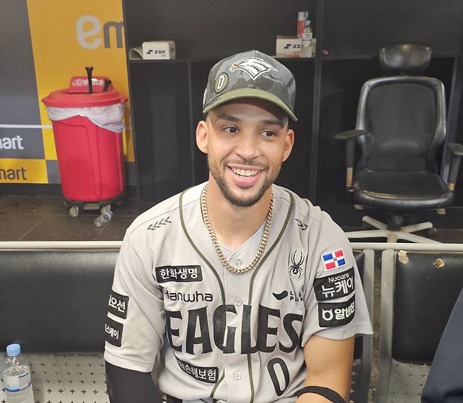 인터뷰에 임한 리베라토. 김영록 기자