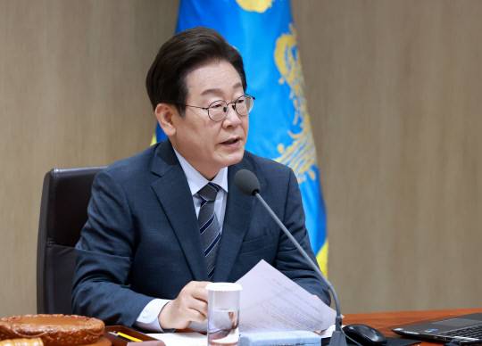 이재명 대통령이 24일 서울 용산 대통령실 청사에서 열린 국무회의에서 발언하고 있다. 연합뉴스