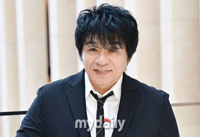 일본 가수 아스카가 29일 서울 삼성동 인터컨티넨탈 호텔에서 진행된 인터뷰에 포즈를 취했다.