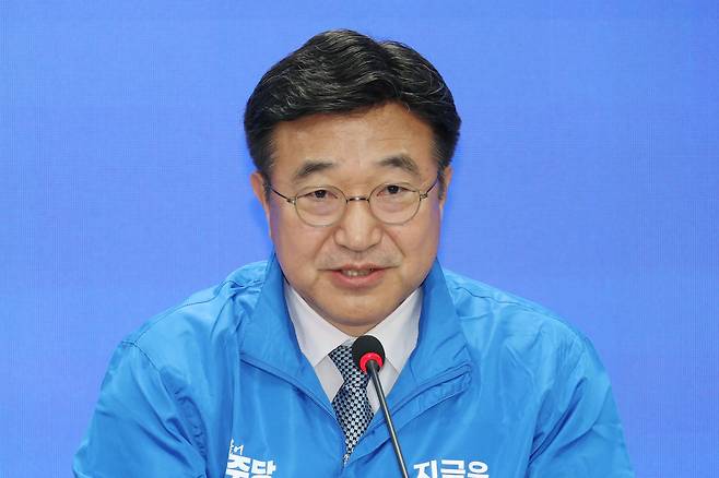 올해 5월 당시 윤호중 더불어민주당 중앙선거대책위원회 총괄본부장. /뉴스1