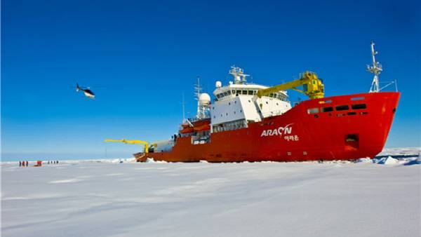 쇄빙연구선 아라온호.