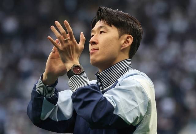 손흥민은 2024-25시즌 11골 12도움을 기록했다. 기록은 나쁘지 않은 편이지만 기량 저하 및 부상 문제로 인해 가장 좋지 않은 한 해를 보내고 말았다. 사진=EPA=연합뉴스