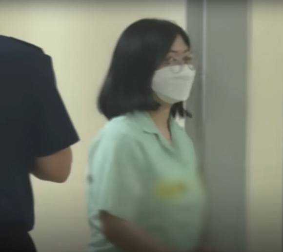 2023년 11월25일 재판을 받기 위해 법정에 출두하는 정유정 ⓒMBC 방송화면 캡처