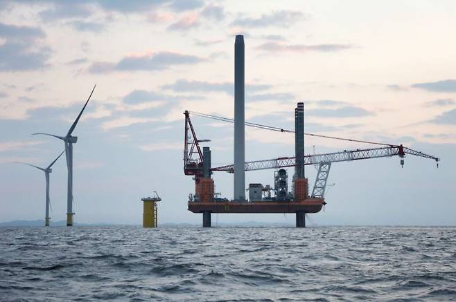 전남 신안 자은도 해상에 설치된 해상풍력 전경. 전남도 제공