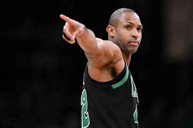 <yonhap photo-3319="">2024~25시즌을 마친 뒤 FA 자격을 얻은 베테랑 빅맨 호포드. AFP=연합뉴스</yonhap>