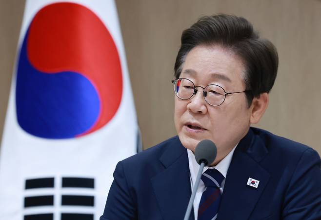 이재명 대통령이 1일 서울 용산 대통령실 청사에서 열린 국무회의에서 발언하고 있다. 연합뉴스