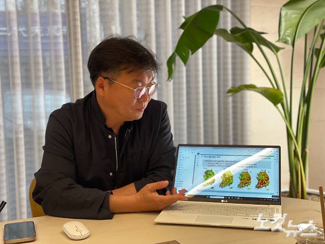 국내 '지방소멸위험지수'를 처음으로 도입한 한국고용정보원 이상호 연구위원은 현재 한국의 지방소멸 및 수도권 집중화 현상에 대해 "지역에서 태어나고 학교를 다녔다는 이유만으로 좋은 일자리를 가지지 못하는 등 입직 단계에서의 불평등이 영속적으로 이어지는 구조"라고 설명했다. 최보금 기자