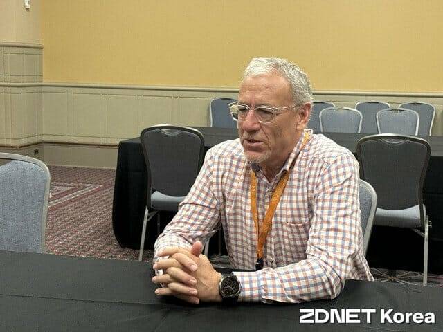 AWS 마크 라이랜드 보안 총괄 책임.