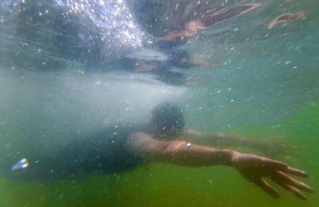 생존영법을 실습하는 육군 장병, 국방일보 제공