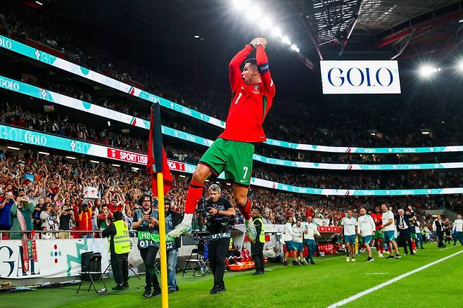 ▲ 포르투갈의 살아 있는 전설 크리스티아누 호날두가 스코틀랜드와 유럽축구연맹 네이션스리그 2라운드에서도 결승골을 넣으며 2-1 승리를 이끌었다. ⓒ연합뉴스/EPA