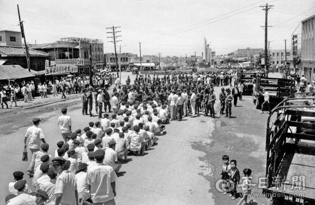 1969년 7월 9일 오전 경북고 학생들이