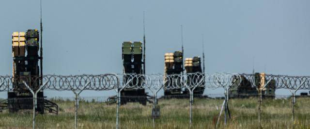 2022년 6월 우크라이나 국경에서 60여Km 떨어진 폴란드 동남부 지역인 제슈프-야시온카 공항에 대공미사일 패트리엇이 배치돼 있다. 제슈프= 연합뉴스