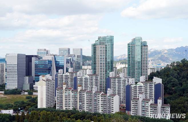 서울 지역의 한 아파트 전경. 박효상 기자