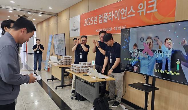 한화에어로스페이스가 준법문화 확산을 위한 '컴플라이언스 위크'를 진행했다. /사진=한화에어로