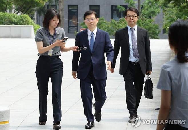 내란특검 소환 조사 출석하는 박종준 전 대통령경호처장 / 사진출처=연합뉴스