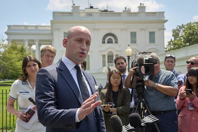 스티븐 밀러 백악관 부실장은 강력한 이민자 단속과 체포를 강조하고 있다. ⓒREUTERS