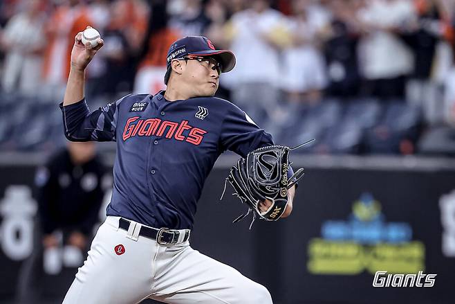 ▲ 박세웅은 5일 광주 KIA전에서 홈런 세 방을 허용하며 초반 승부를 그르쳤다 ⓒ롯데 자이언츠