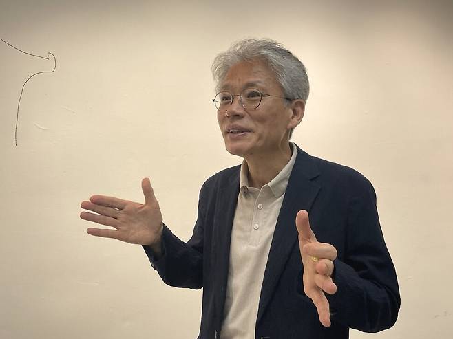 7월2일 서울 성동구 사회적협동조합 한강 사무실에서 한겨레와 인터뷰하는 김원 한국건설기술연구원 선임연구위원. 김규원 선임기자